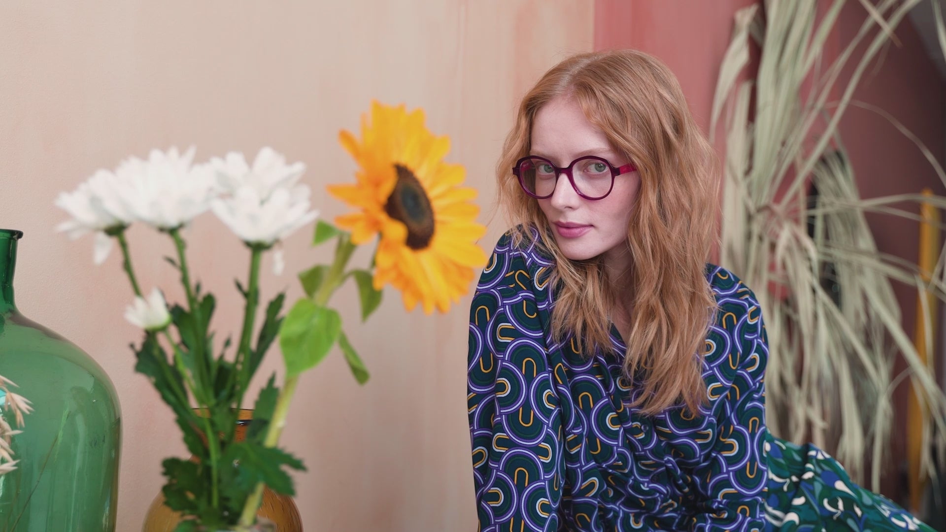 Carregar vídeo: Vídeo de apresentação da coleção de óculos Caroline Abram. Design feminino e parisiense exclusivo Brancóptica.